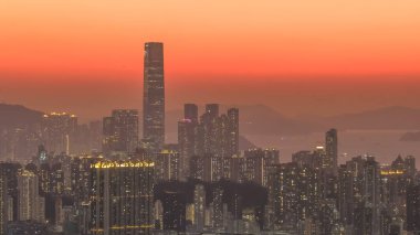 brant şehir manzarası yüksek binalar ve deniz manzaralı Jan 11 2026