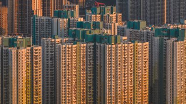 Kowloon 'daki modern kamu konutları manzaralı arkaplan 11 Ocak 2026