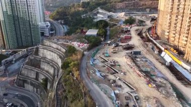 Parlak Gün Işığı Anderson Sitesi 'nde Aktif İnşaat Çalışmalarını Aydınlattı, Ocak 10 2026