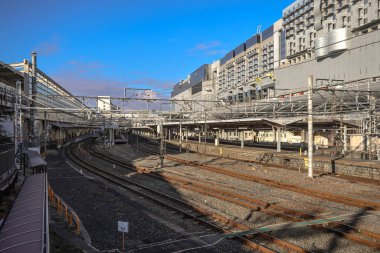 Kyoto 'yu büyük Japon şehirlerine bağlayan modern demiryolu sistemi 29 Kasım 2025