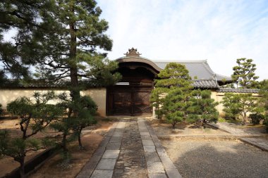 24 Kasım 2025 'te fusuma resimleriyle birlikte tarihi Juko alt tapınakta.