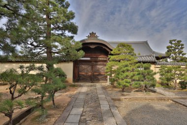 24 Kasım 2025 'te fusuma resimleriyle birlikte tarihi Juko alt tapınakta.