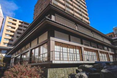 Antik Budist tapınağı Kyoto 29 Kasım 2025 'te gelenek ve kültürü harmanlıyor.