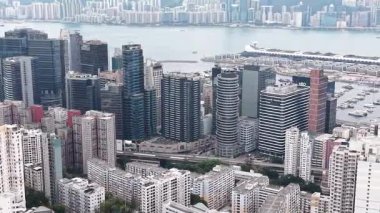 Ngau Tau Kok silueti konut kuleleri ve ofisleri harmanlıyor, 8 Şubat 2026