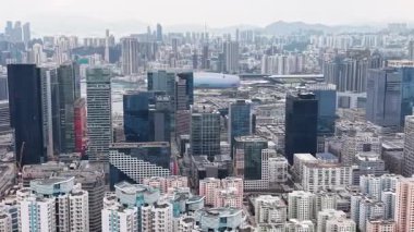 Ngau Tau Kok silueti konut kuleleri ve ofisleri harmanlıyor, 8 Şubat 2026