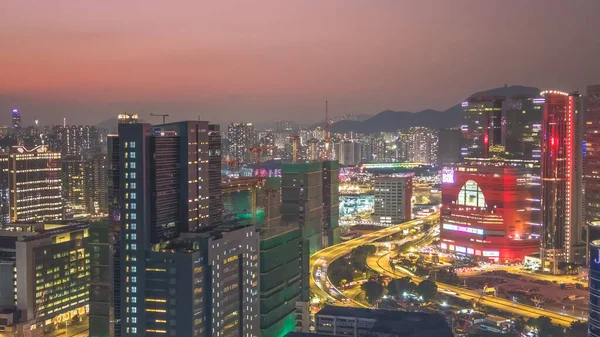 Modern bir Kowloon Körfezi Ofisi 8 Şubat 2026 'da Skyline