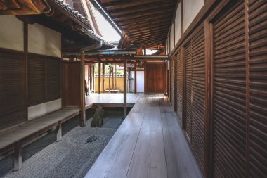 Geleneksel Japon Mimarisi Kapalı Alan ve Açık Ahenk No: 24 2025