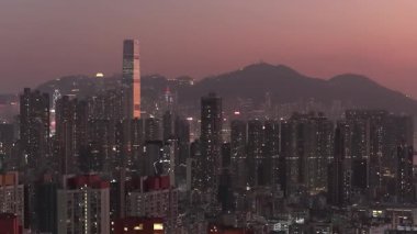 Batı Kowloon Limanı Skyline Açık Gökyüzünün Altında Parlıyor 13 Şubat 2026