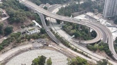 20 Şubat 2026 'da Kowloon Hills ve Urban County' yi birbirine bağlayan ana yol bölümü.