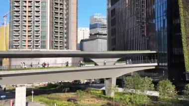 Kai Tak Geliştirmelerini Bağlayan Modern Yükseltilmiş Footbridge 15 Şubat 2026