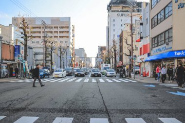 Elektronik ve animeleriyle tanınan hareketli alışveriş caddesi 25 Kasım 2025