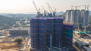 Geniş inşaat arazisi yaklaşan kentsel büyüme için arazi hazırlıyor. 18 Şubat 2026