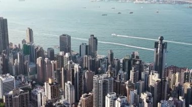 Sai Ying Pun Kuleleri 14 Şubat 2026 'da Batı yamacından yükseliyor.