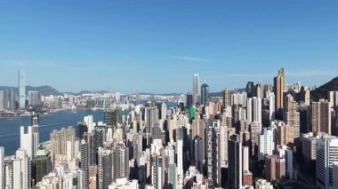 Sai Ying Pun Kuleleri 14 Şubat 2026 'da Batı yamacından yükseliyor.