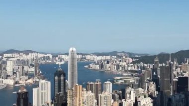 Victoria Limanı Iconic Hong Kong Skylines Under Clear Skies, 14 Şubat 2026