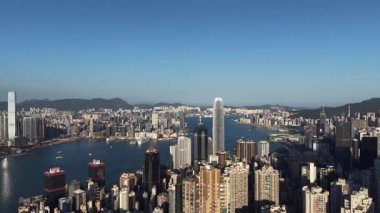 Victoria Limanı Iconic Hong Kong Skylines Under Clear Skies, 14 Şubat 2026