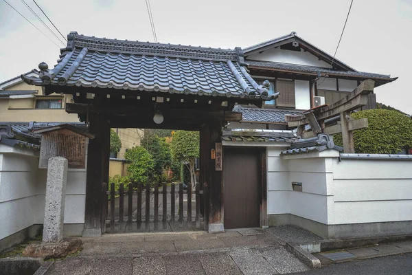 Sessiz Zen tapınağı 26 Kasım 2025 'te geleneksel Japon ruhaniliğini yansıtıyor.