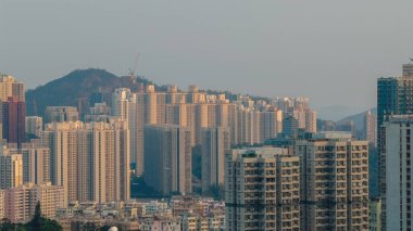 19 Şubat 2026 'da Kwun Tong İlçesi genelinde önemli kentsel kuleler yükseliyor.