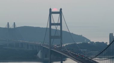 Zarif Kablo Kalıcı Köprü Sahne Arkaplanı 21 Şubat 2026