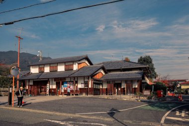 Ottsu Shiga Bölgesi 'nde Sakamoto yakınlarında 27 Kasım 2025' te renkli bir sonbahar yeşilliği.