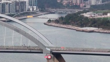Seçkin Cross Bay Köprüsü Tseung Kwan O liman bölgesi 22 Şubat 2026