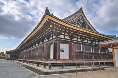 Tarihi tapınağın içi ahşap mimari ve kültür mirasının sergilendiği 28 Kasım 2025