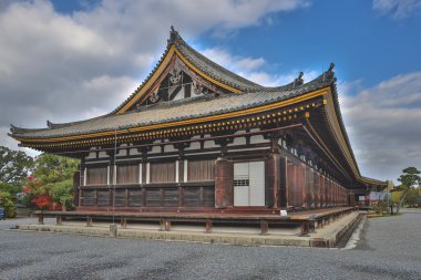 Tarihi tapınağın içi ahşap mimari ve kültür mirasının sergilendiği 28 Kasım 2025