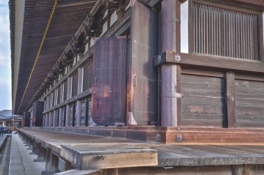 Tarihi tapınağın içi ahşap mimari ve kültür mirasının sergilendiği 28 Kasım 2025