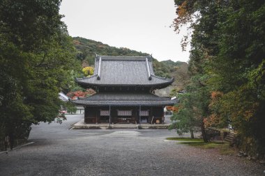 Higashiyama 'daki tarihi tapınak ahşap kapı detayları Kyoto No 28 2025