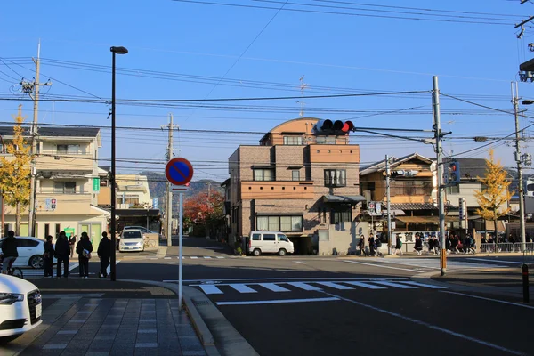 Вид на вулицю Sagatenryuji району — стокове фото