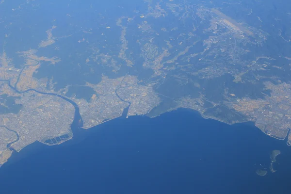 Vue du sol depuis la fenêtre de l'avion — Photo