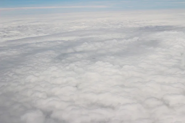 Bulut ve gökyüzü bir uçaktan görüntüleme — Stok fotoğraf
