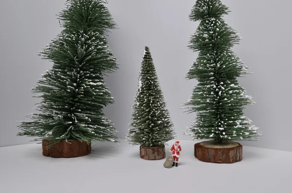 Decoração de Natal e neve em madeira — Fotografia de Stock