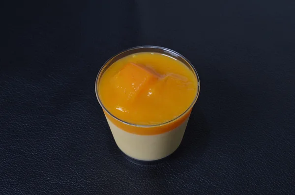 Kokosowe mango pudding — Zdjęcie stockowe