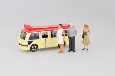 Minibüs ile küçük rakam 