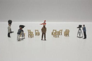 minyatür dünya figürü