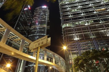 Hong Kong 'un merkezindeki modern ofis binaları