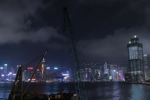 Hong kong night view entlang des victoria harbour — Stockfoto
