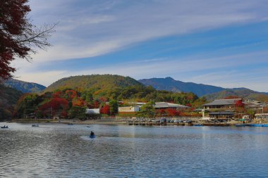 Arashiyama dağın alan