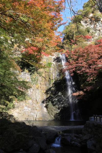 Wodospad Minoh w jesieni, Osaka, Japonia — Zdjęcie stockowe
