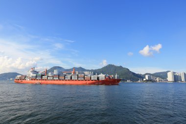 Doğu Lamma kanal geçen kargo gemisi