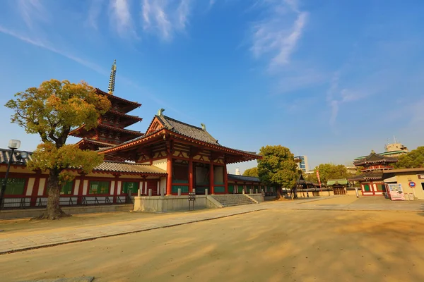 Templo de Shitennoji em Tennoji Ward, Osaka — Fotografia de Stock