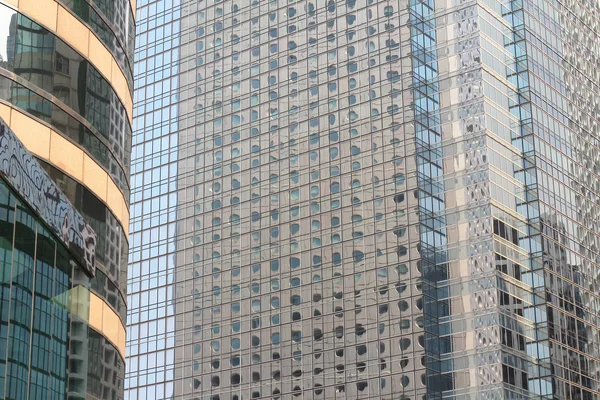 Edifício de escritório moderno no centro de Hong Kong — Fotografia de Stock