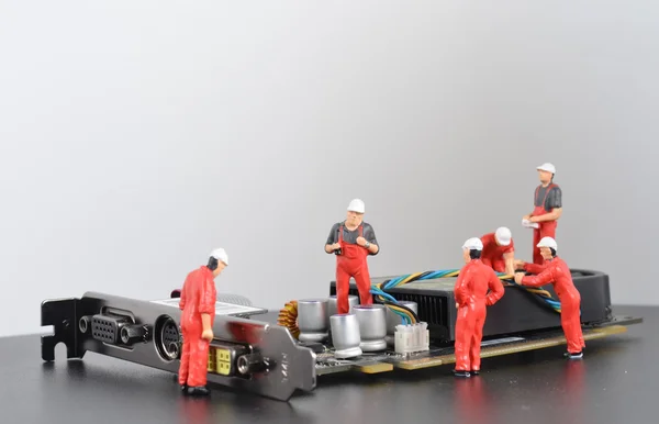  Grup mühendis devre anakart tamiri. 