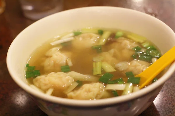 Fideos wonton. Comida de Hong Kong —  Fotos de Stock