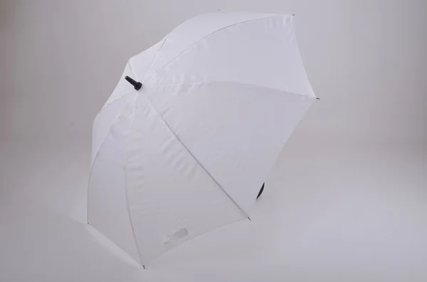 Біла парасолька для фону — стокове фото