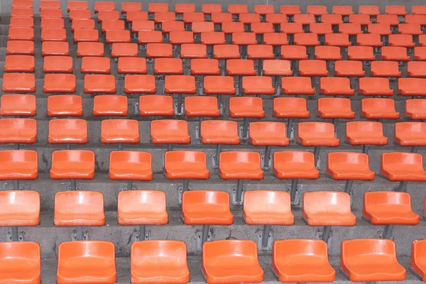 Assento laranja no estádio ao ar livre — Fotografia de Stock