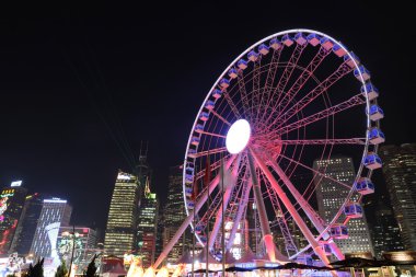 Dönme dolap gece Hong Kong.