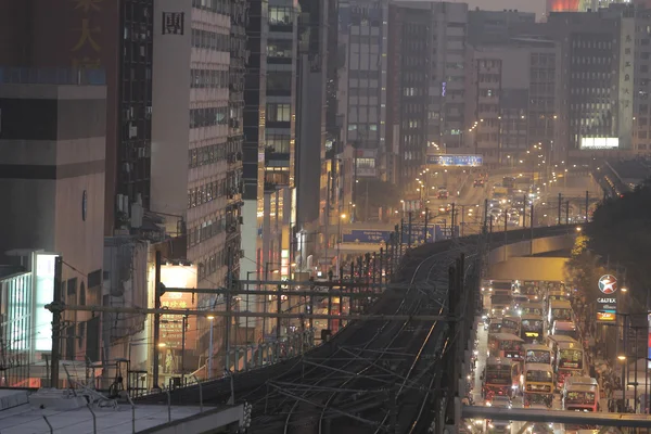 Kwun tong wijk vlakbij het metrostation — Stockfoto