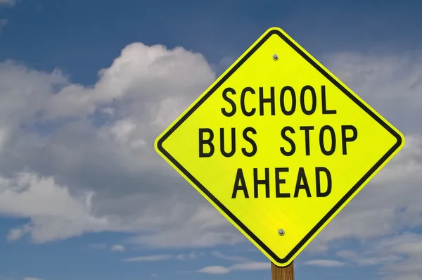 Okul otobüsü durağı. — Stok fotoğraf
